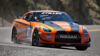 Your ridiculously awesome Nissan GT-R wallpaper is here